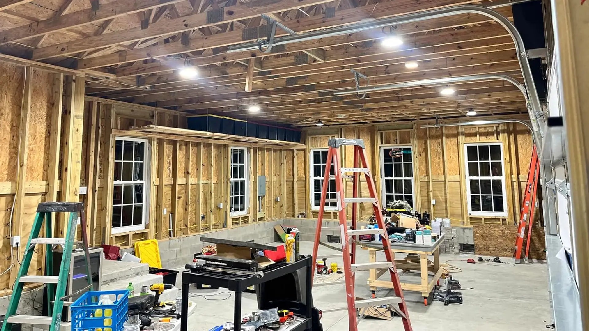 Understand Lumens to Achieve the Best Lighting in the Barn – JC-LGL